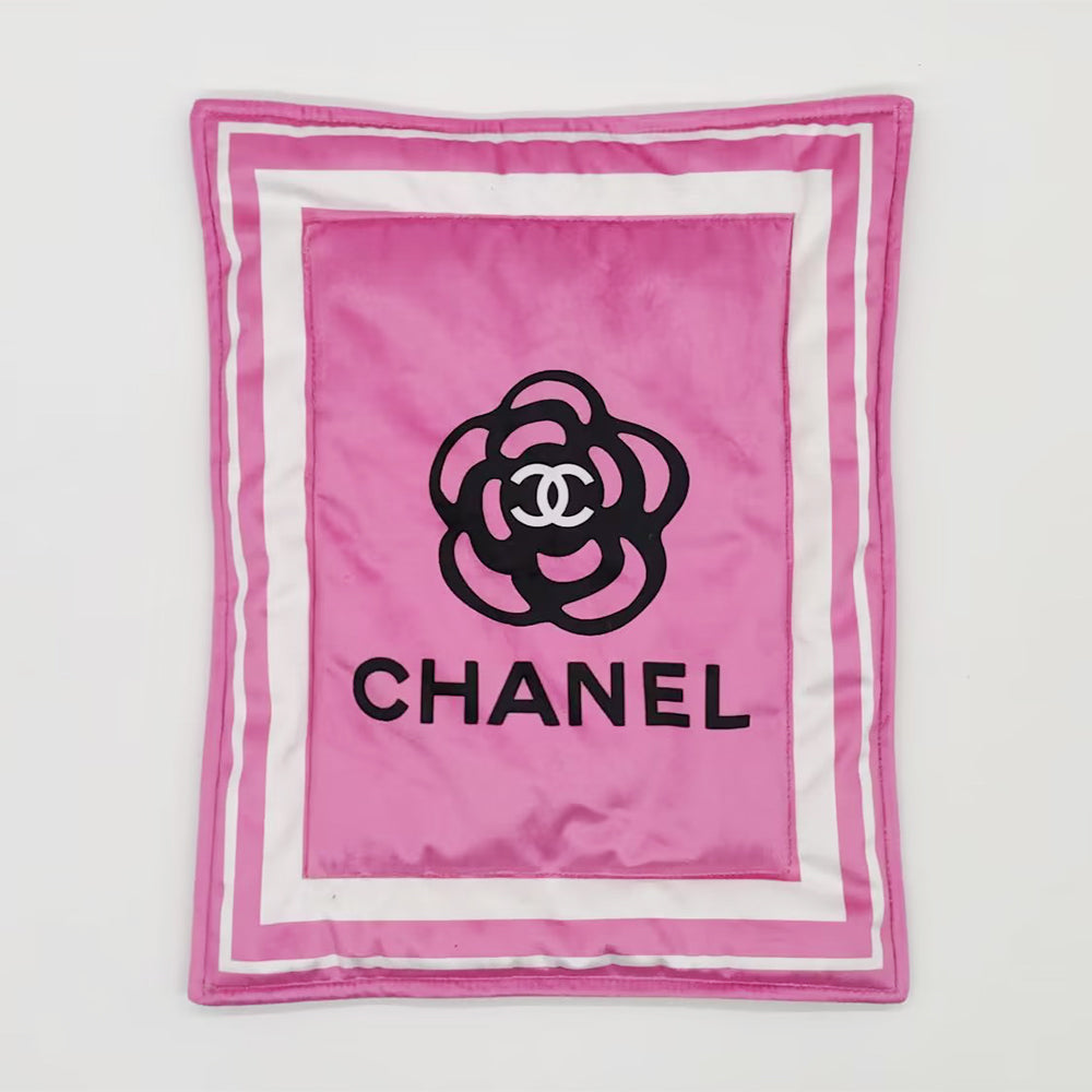 DoggieDeluxe™ Luxury Flannel Mat