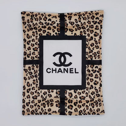 DoggieDeluxe™ Luxury Flannel Mat