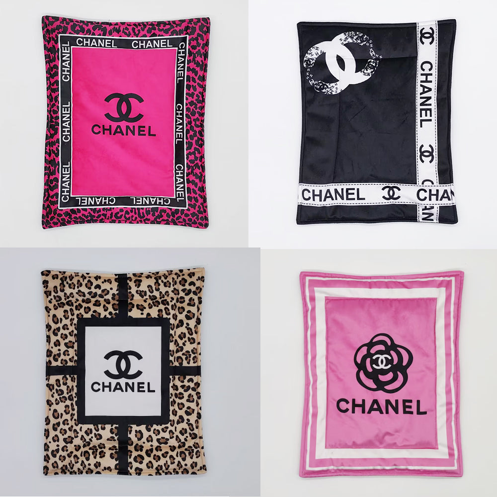 DoggieDeluxe™ Luxury Flannel Mat